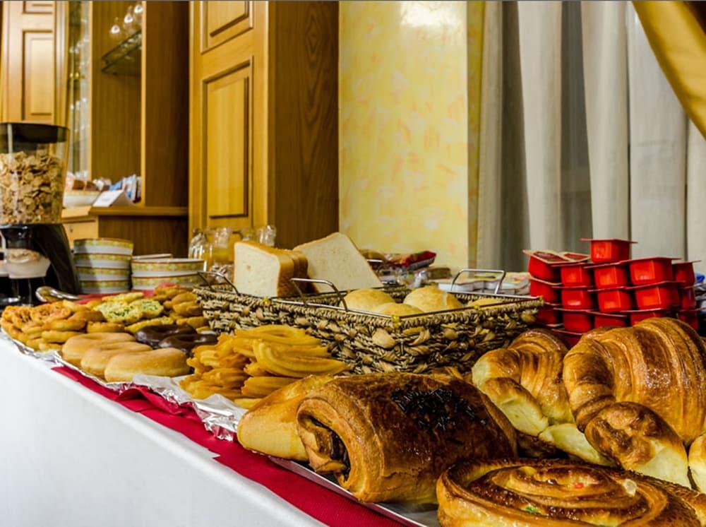 אורנסה Hotel Princess מראה חיצוני תמונה